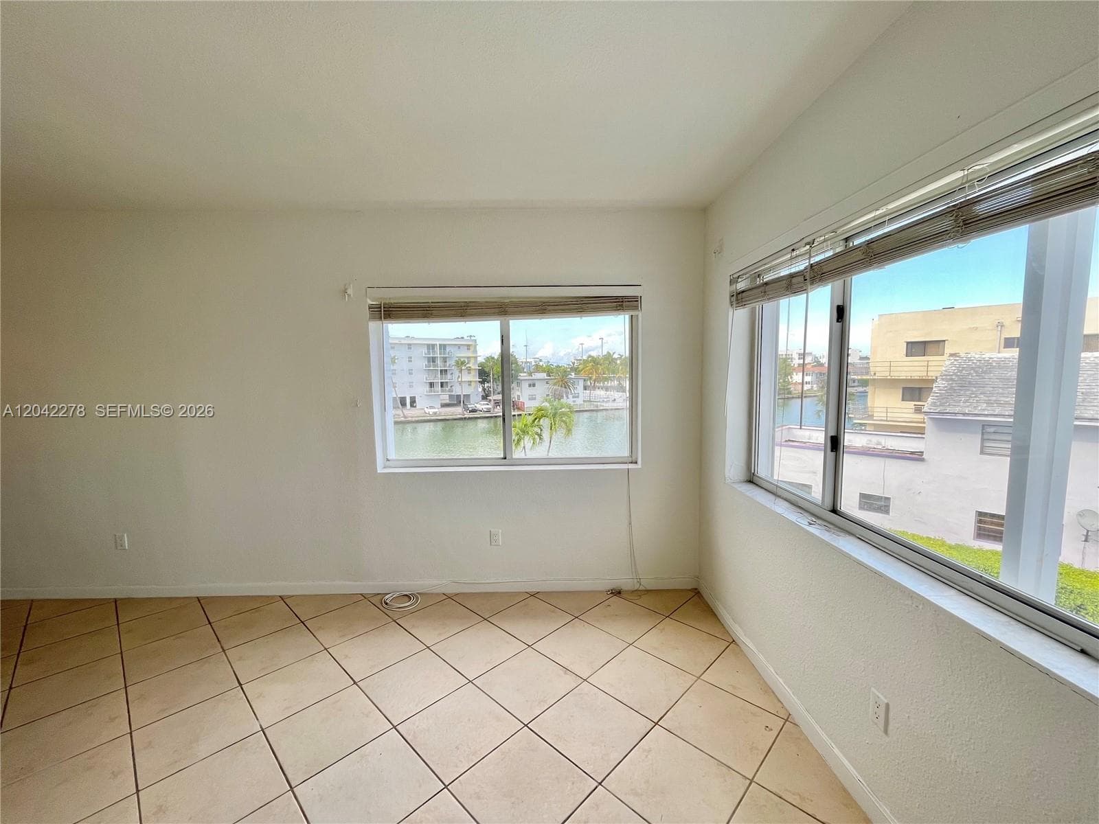 RIVE MARSEILLES CONDO · #309 in Miami Beach - Photo 3