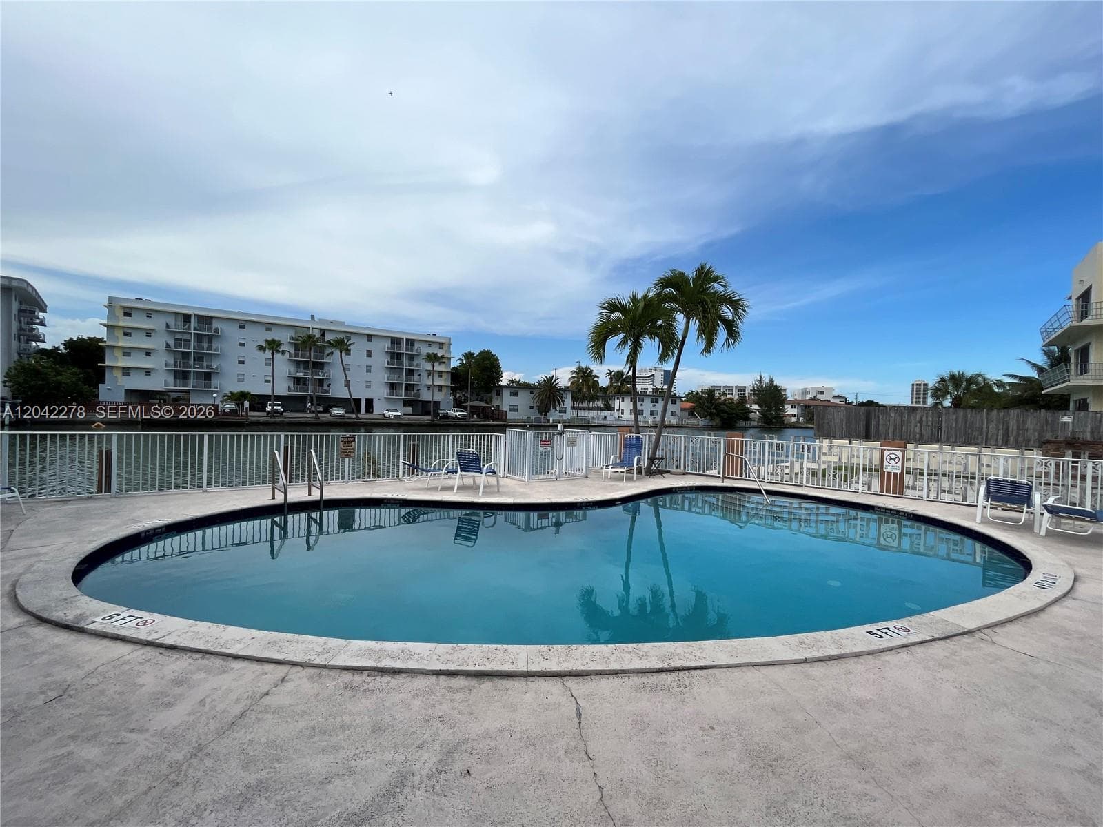 RIVE MARSEILLES CONDO · #309 in Miami Beach - Photo 8