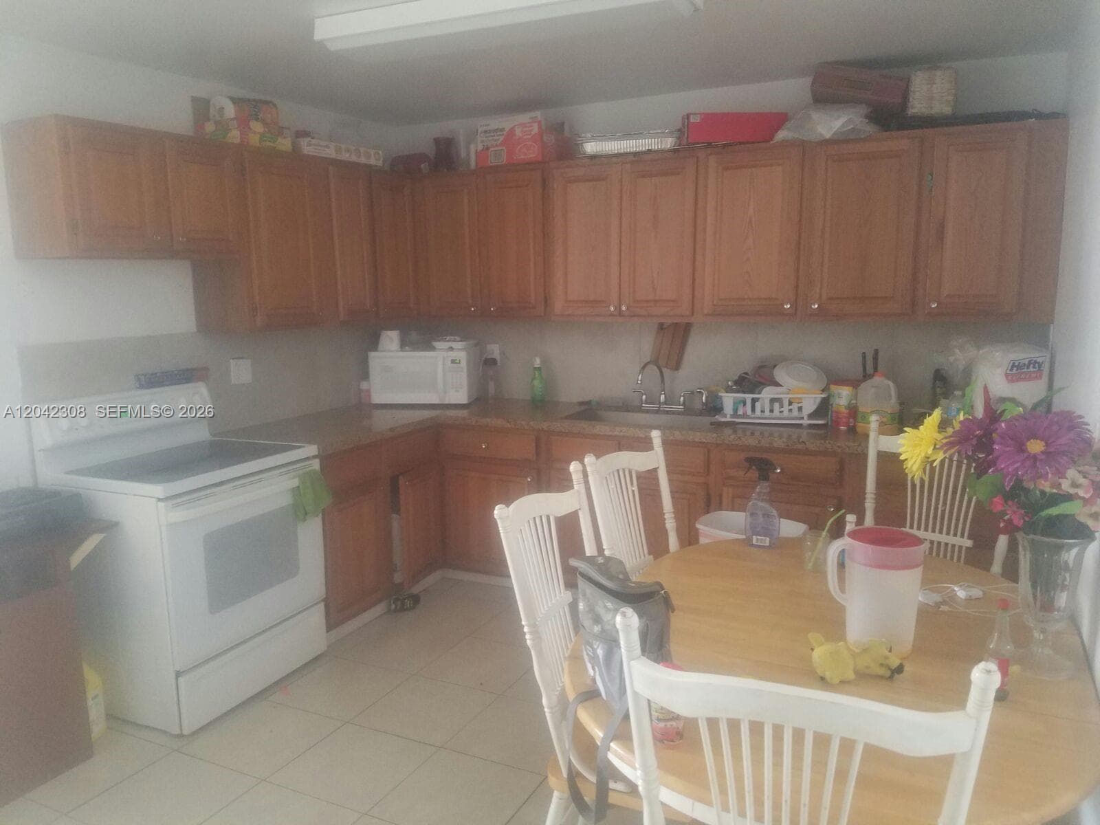 4214 Greenwood Ave photo 2