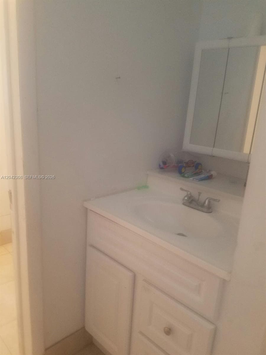 4214 Greenwood Ave photo 9