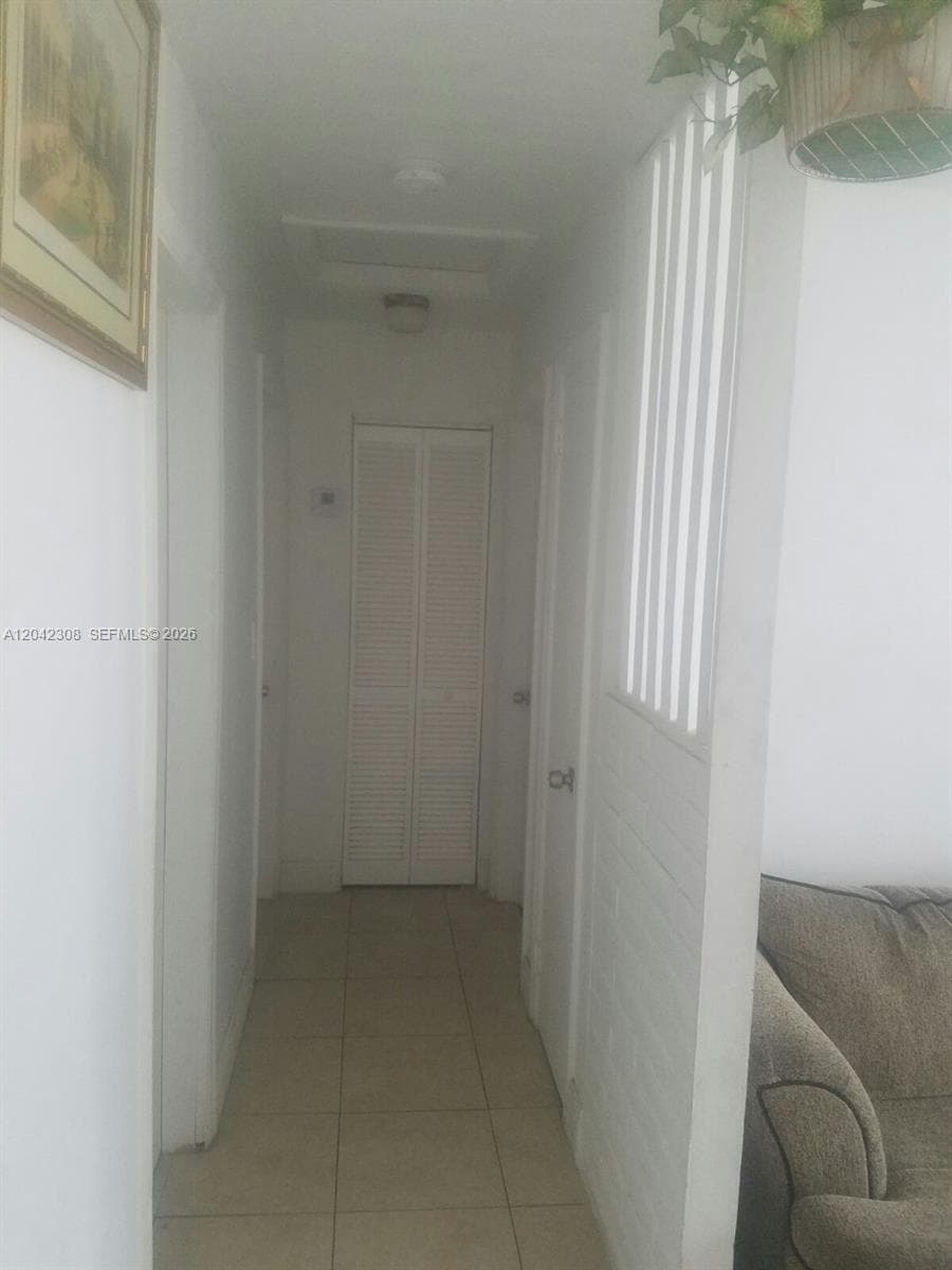 4214 Greenwood Ave photo 8