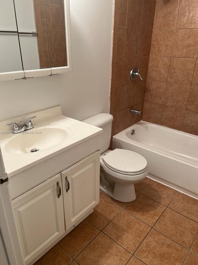 PRESIDENTIAL GOLFVIEW CON · #105 in West Palm Beach - Photo 18