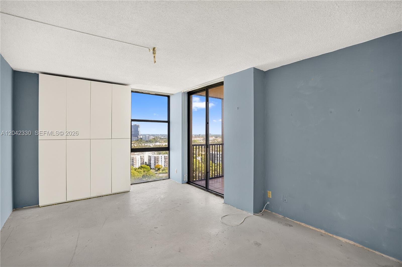 CORONADO · #2122 in Aventura - Photo 18