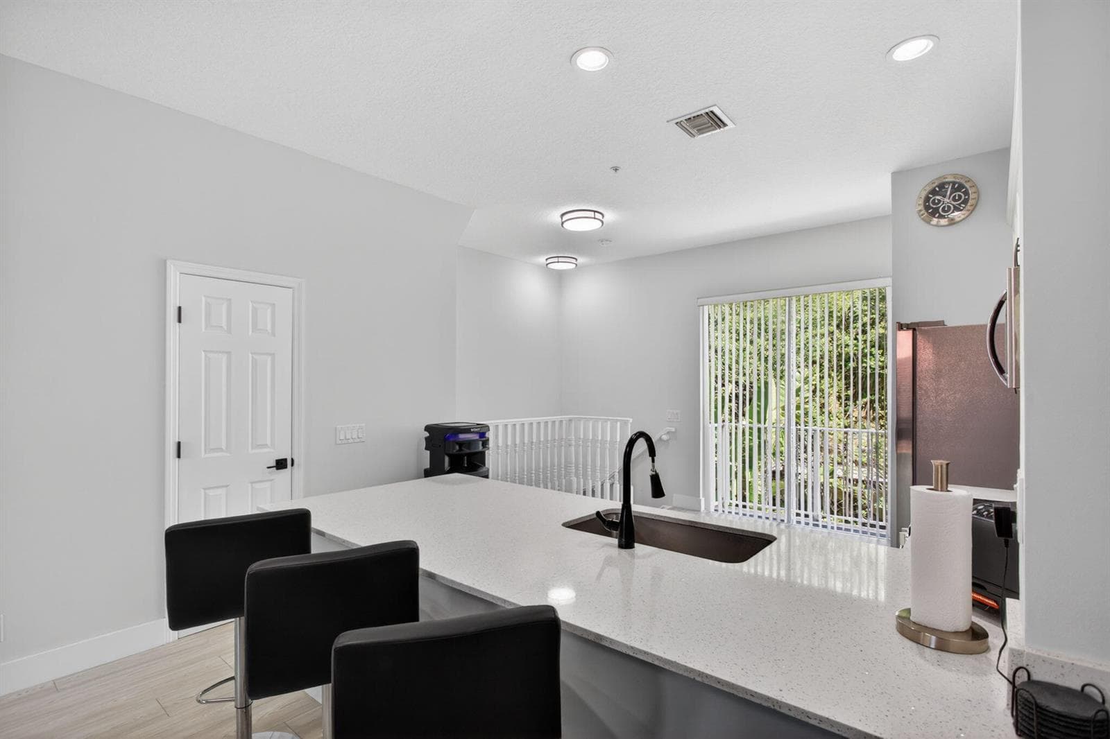 8-web-or-mls-2457-3081