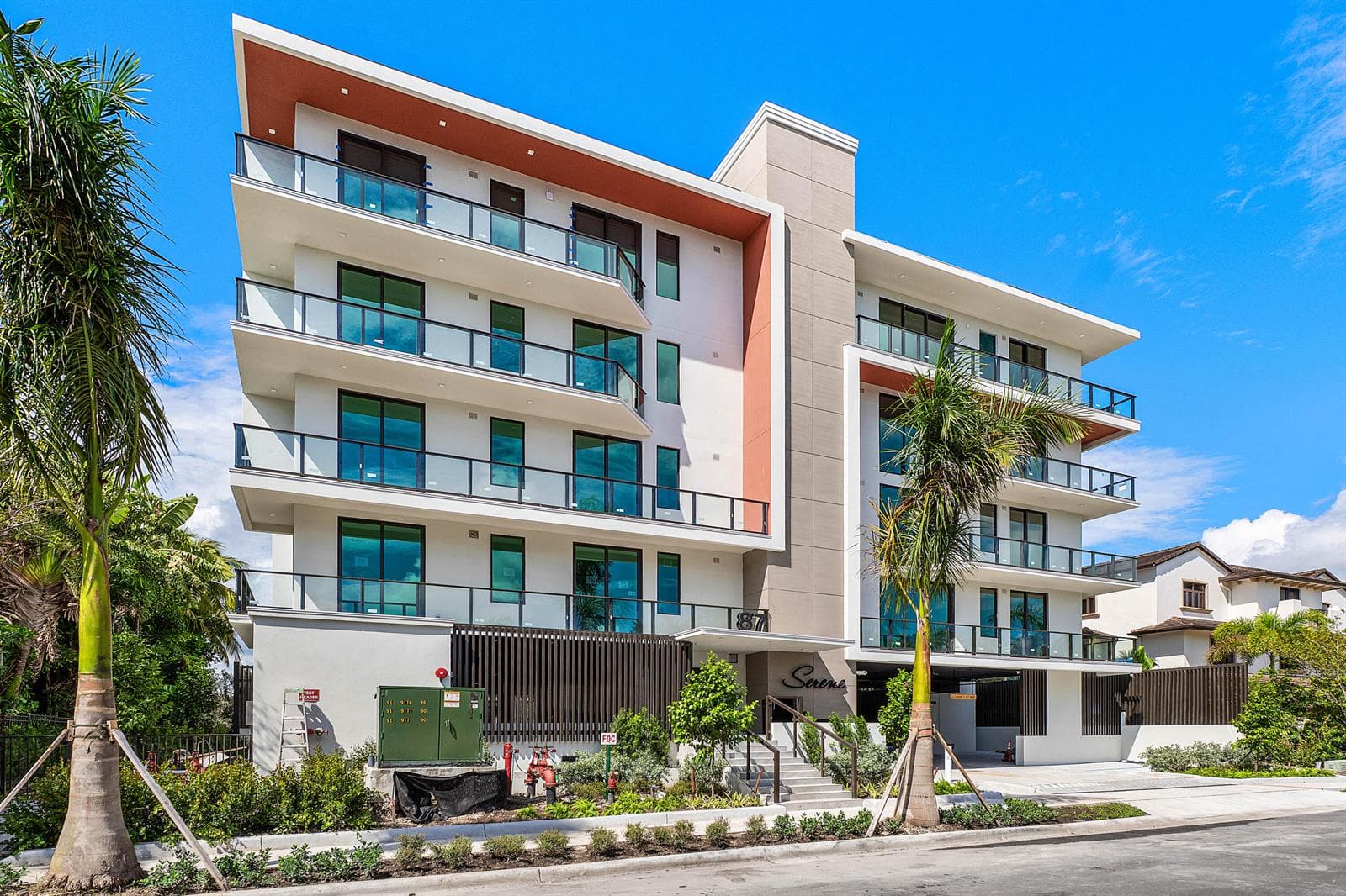 002-87IsleofVeniceDrive-FortLauderdale-F