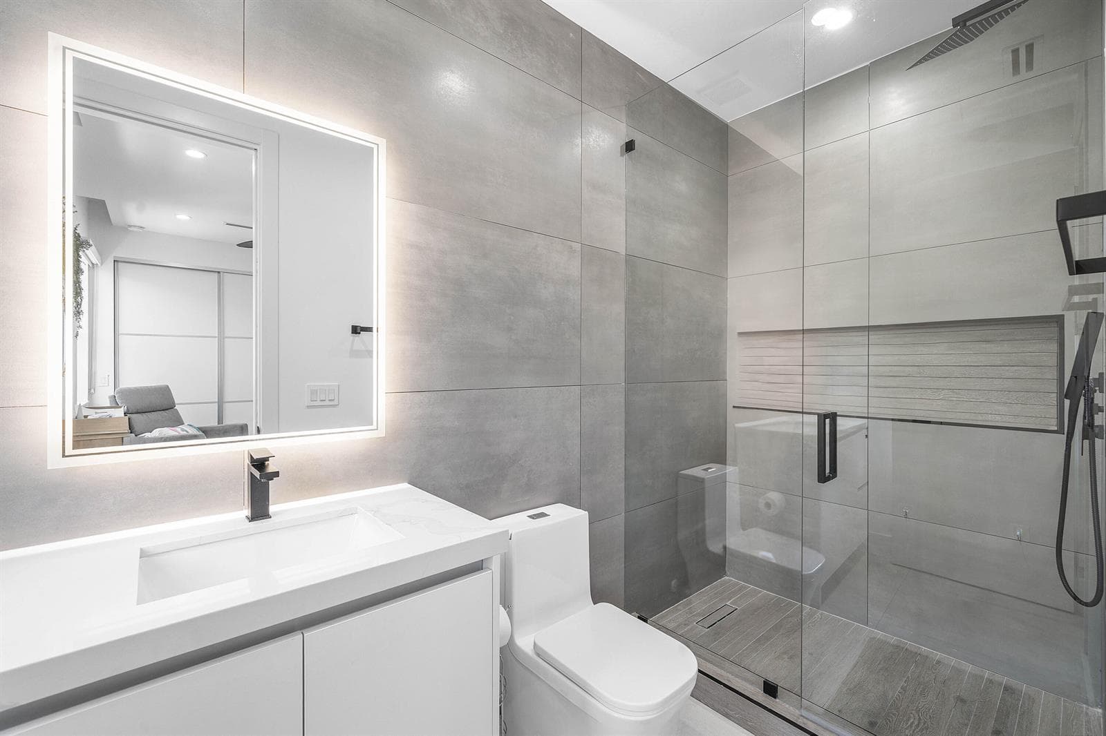 Ensuite Bathroom #2