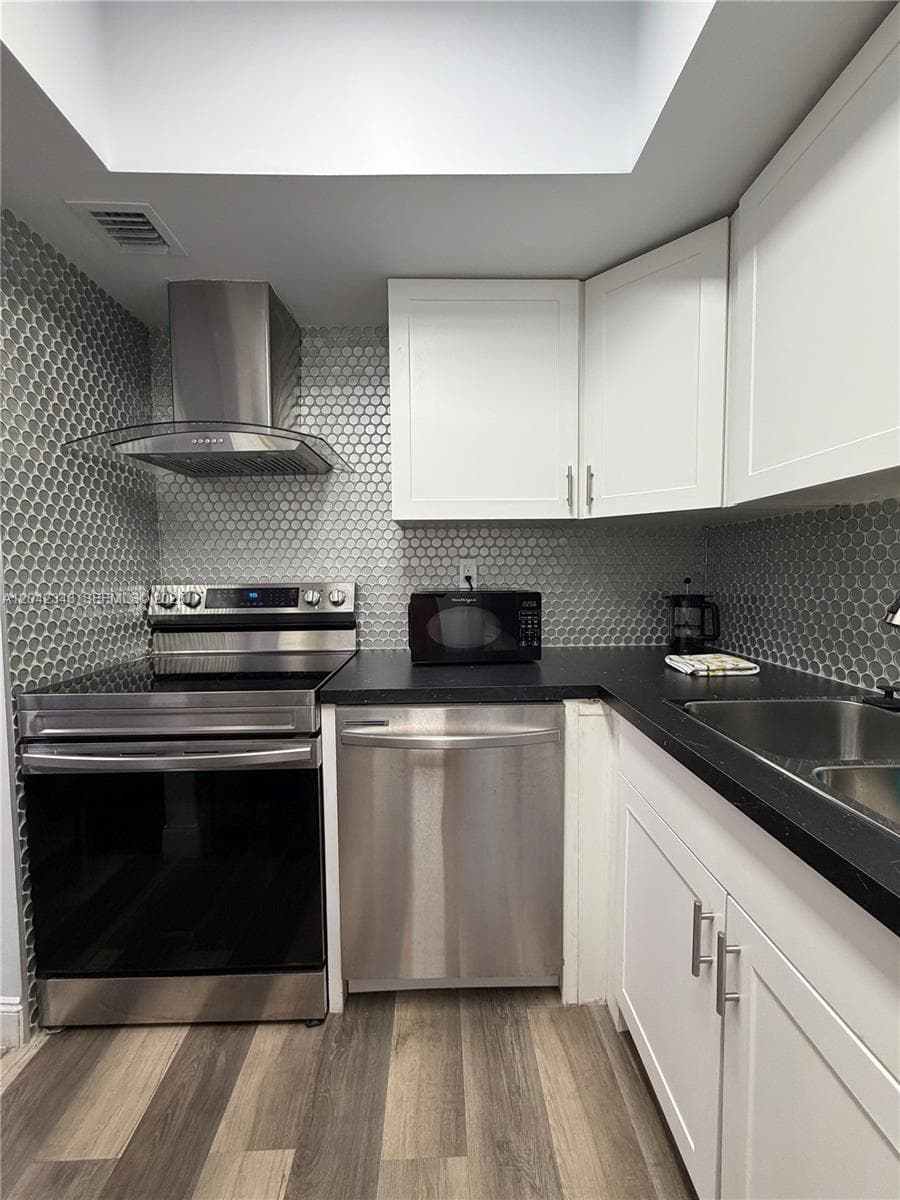 VILLAGE BY THE SEA CONDO · #308 in Lauderdale By The Sea - Photo 23