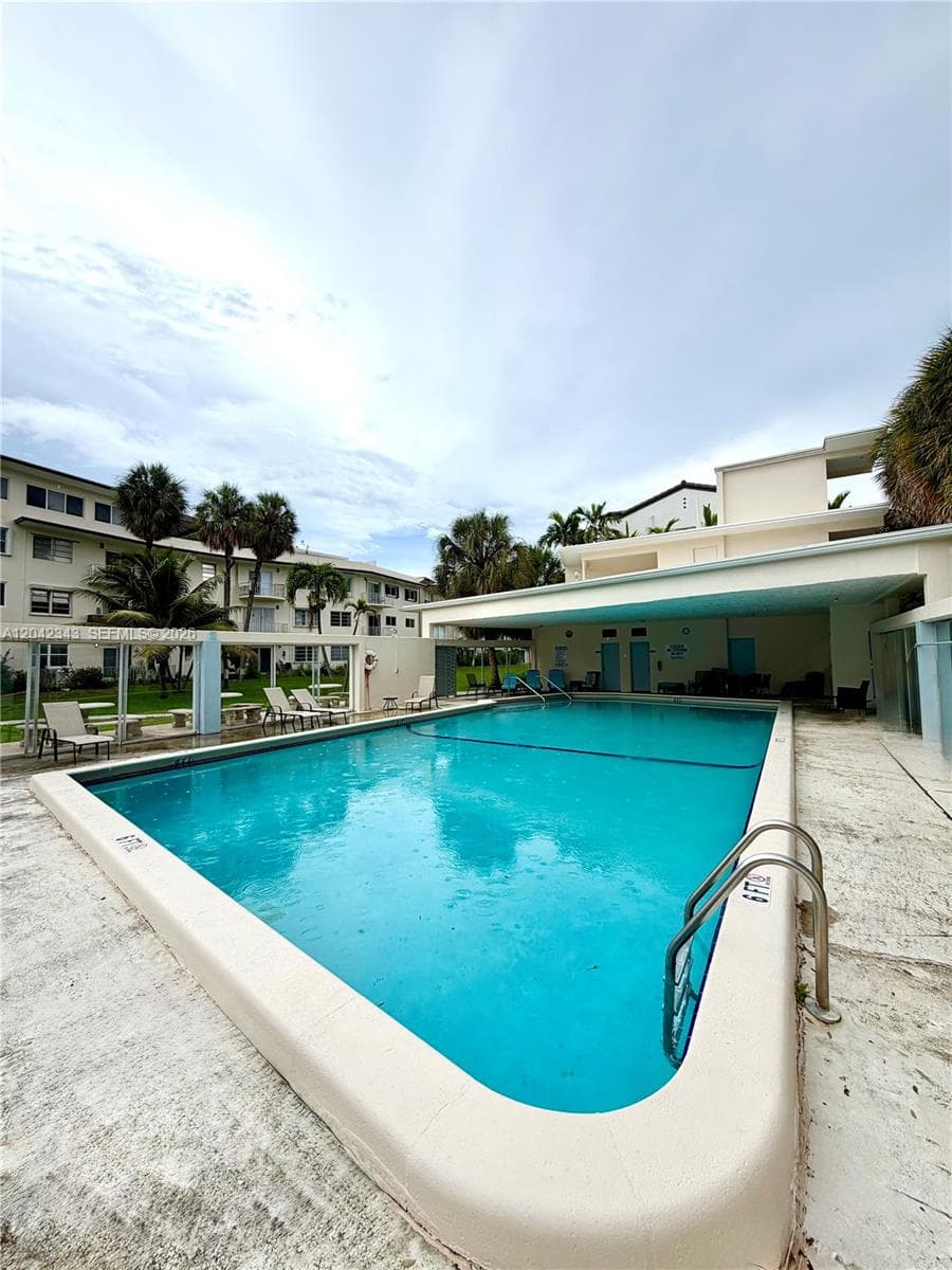 VILLAGE BY THE SEA CONDO · #308 in Lauderdale By The Sea - Photo 26