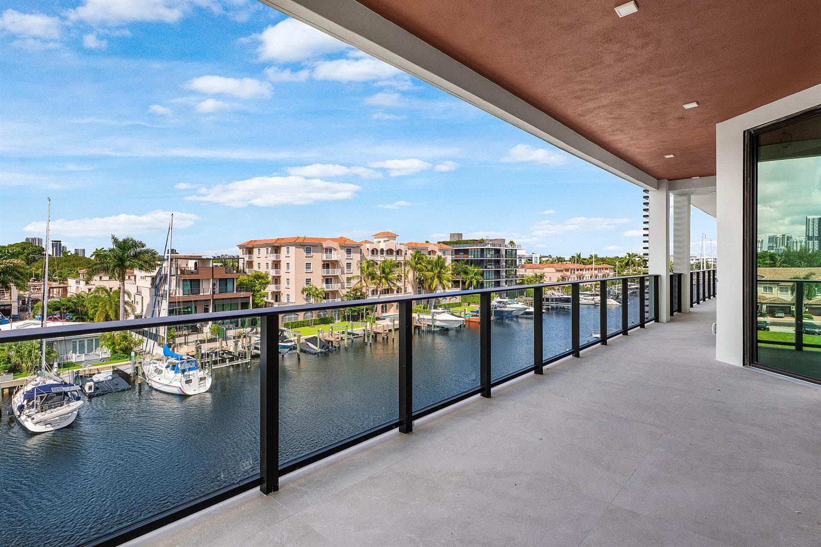 037-87IsleofVeniceDrive-FortLauderdale-F