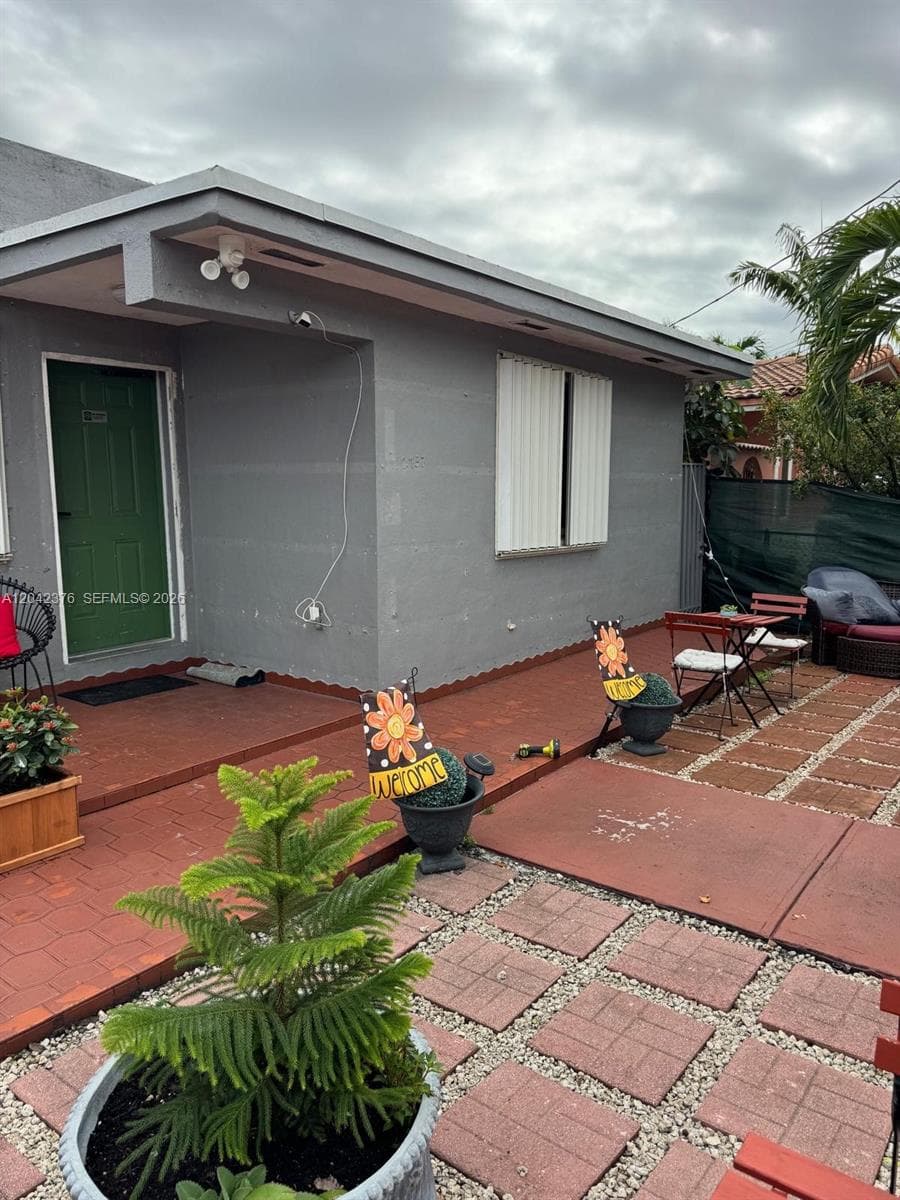 2737 NW 13th Ave photo 5