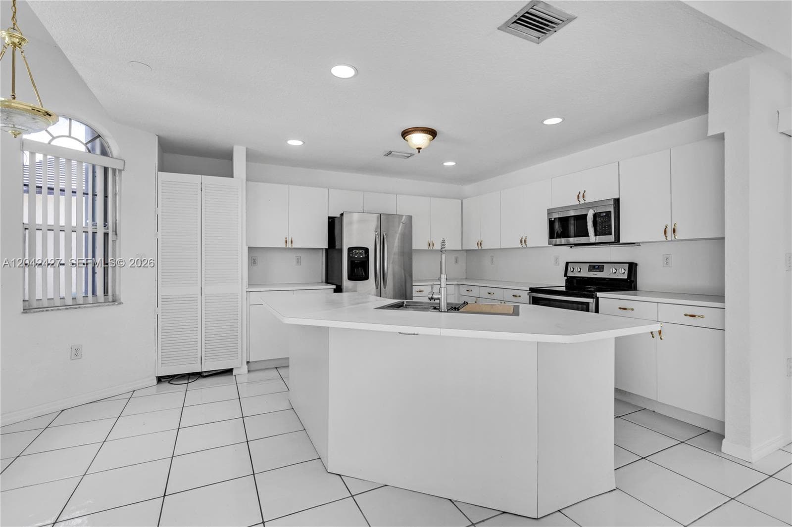 15251 NW 89th Ave photo 12