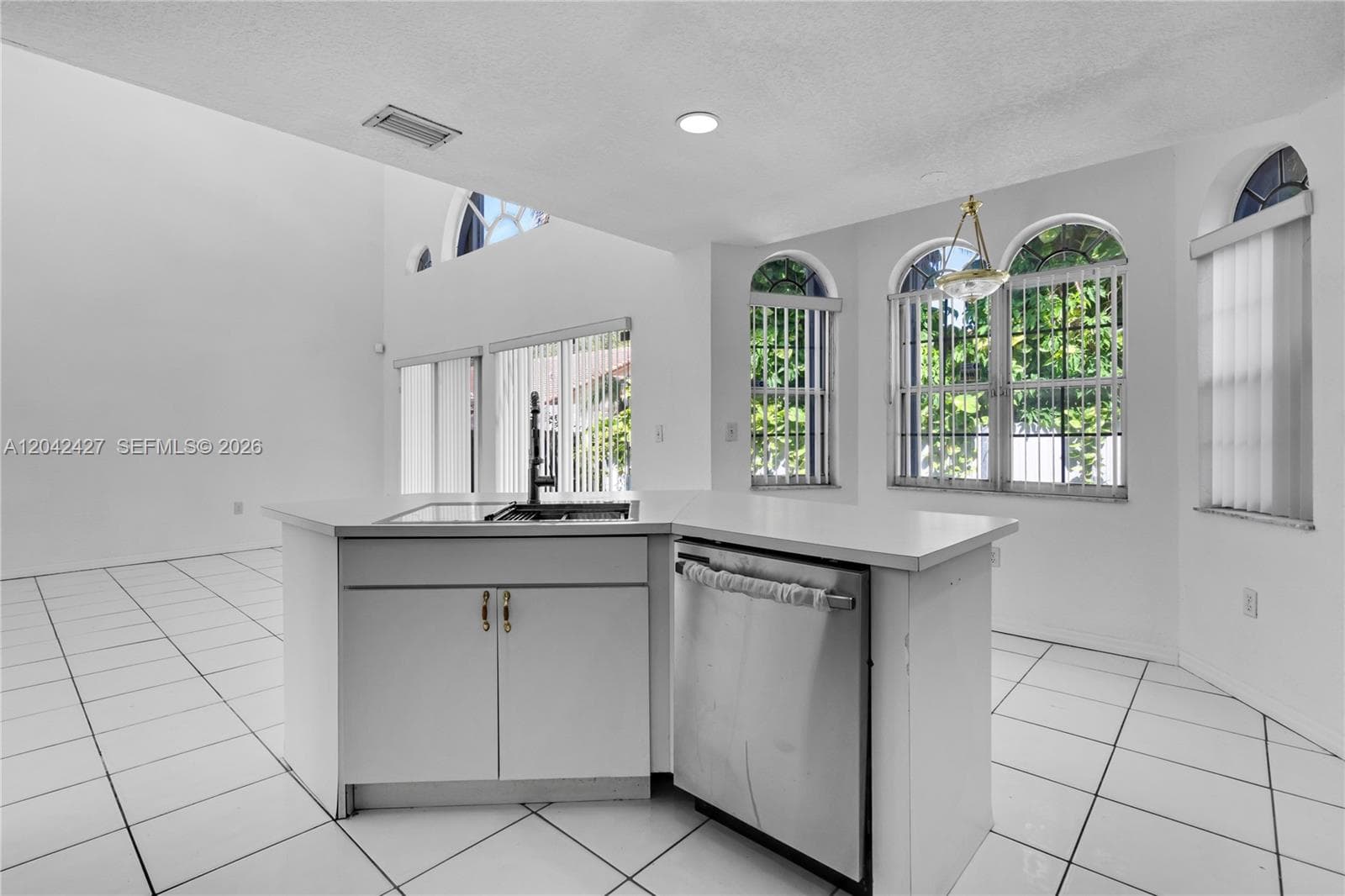 15251 NW 89th Ave photo 14