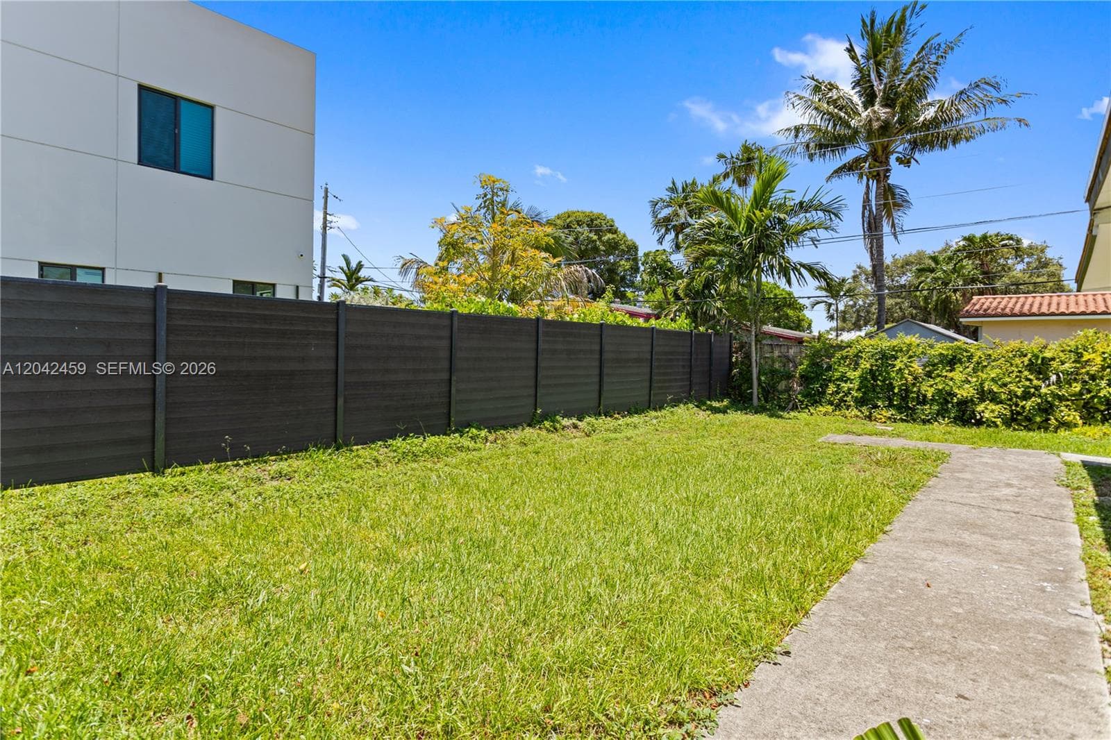 21330 NE 26 AV photo 45