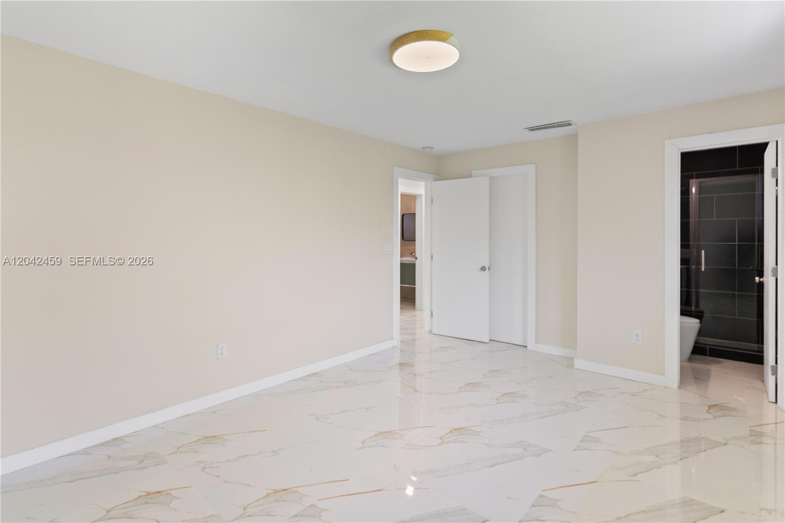 21330 NE 26 AV photo 25