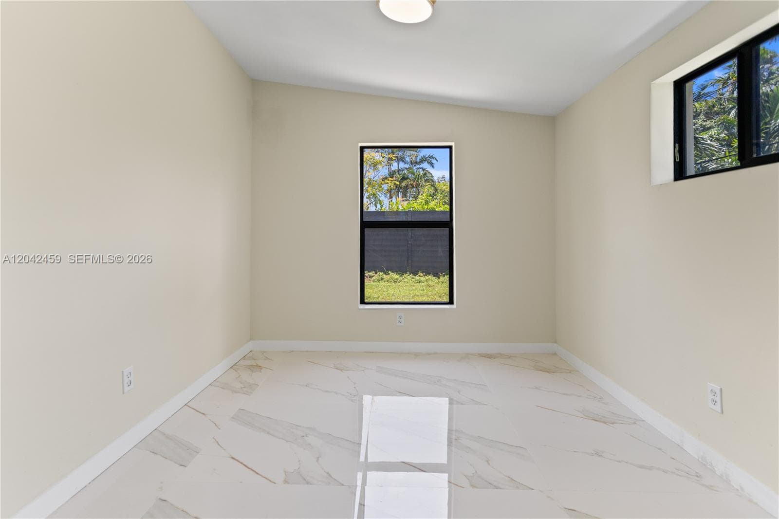 21330 NE 26 AV photo 35