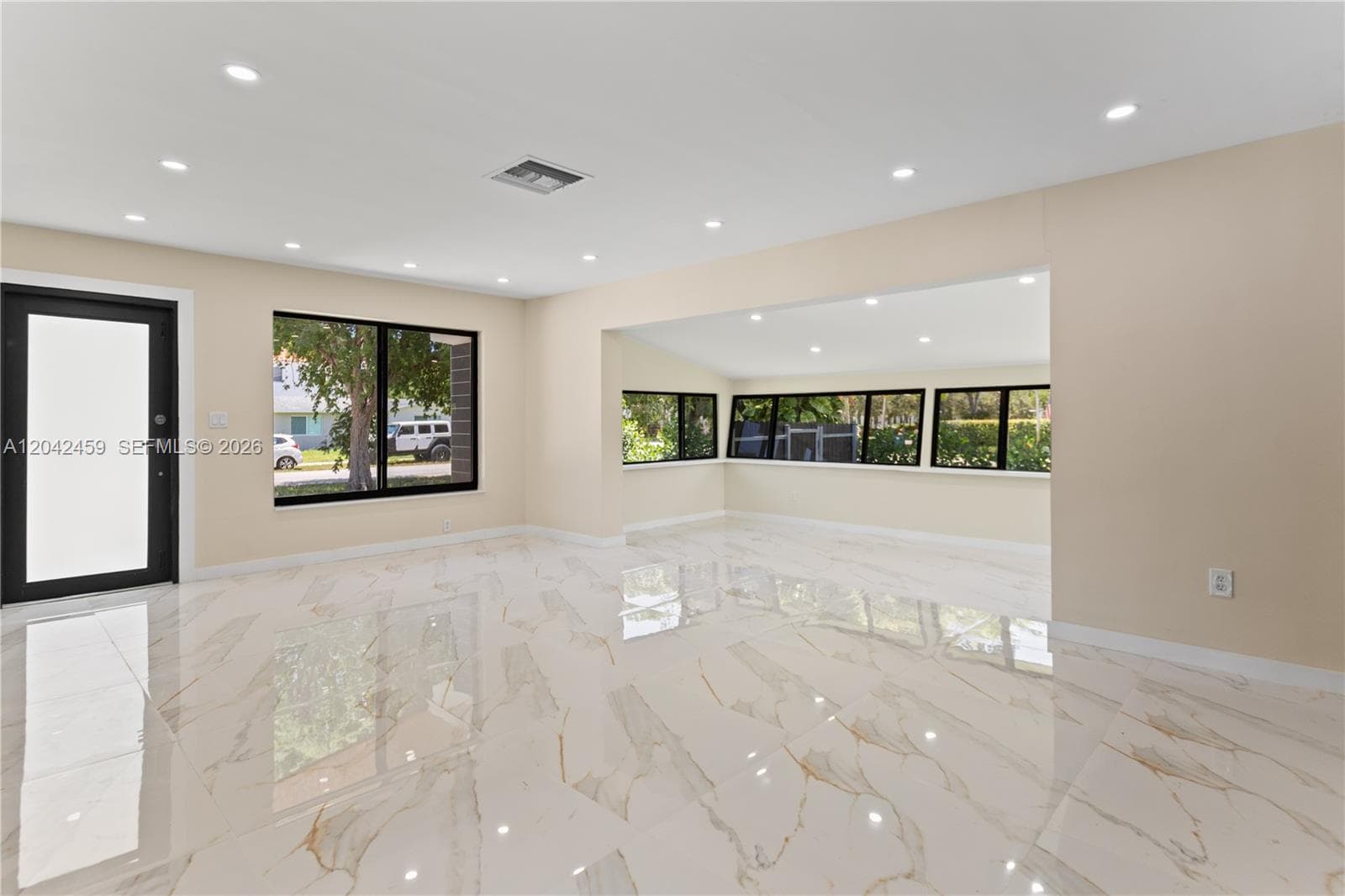 21330 NE 26 AV photo 19