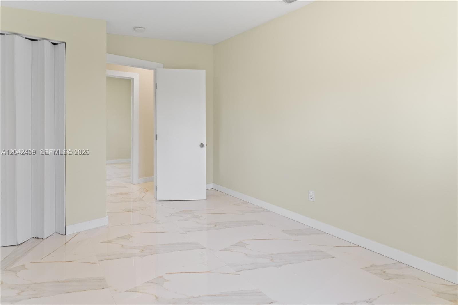 21330 NE 26 AV photo 37