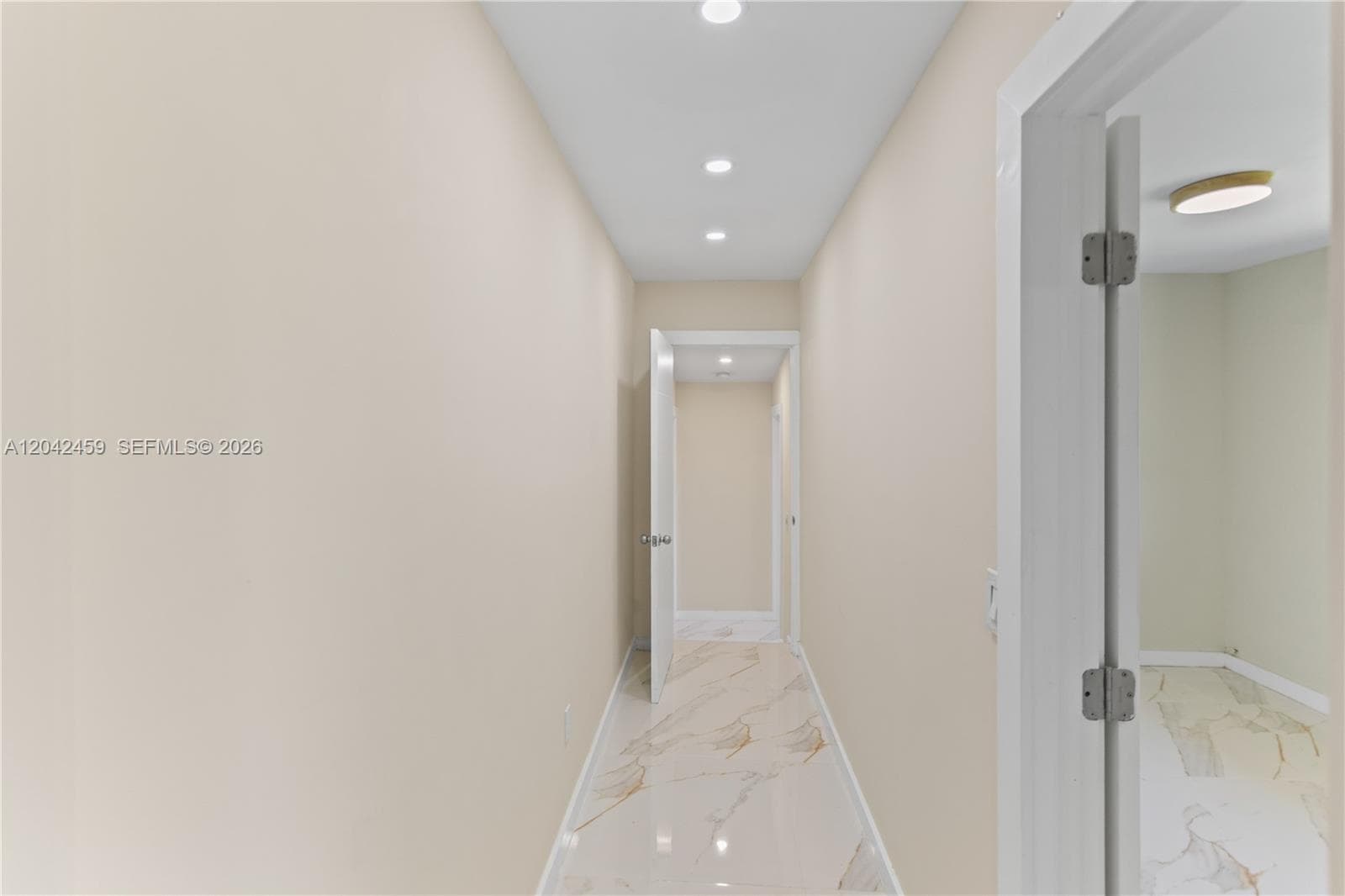 21330 NE 26 AV photo 32