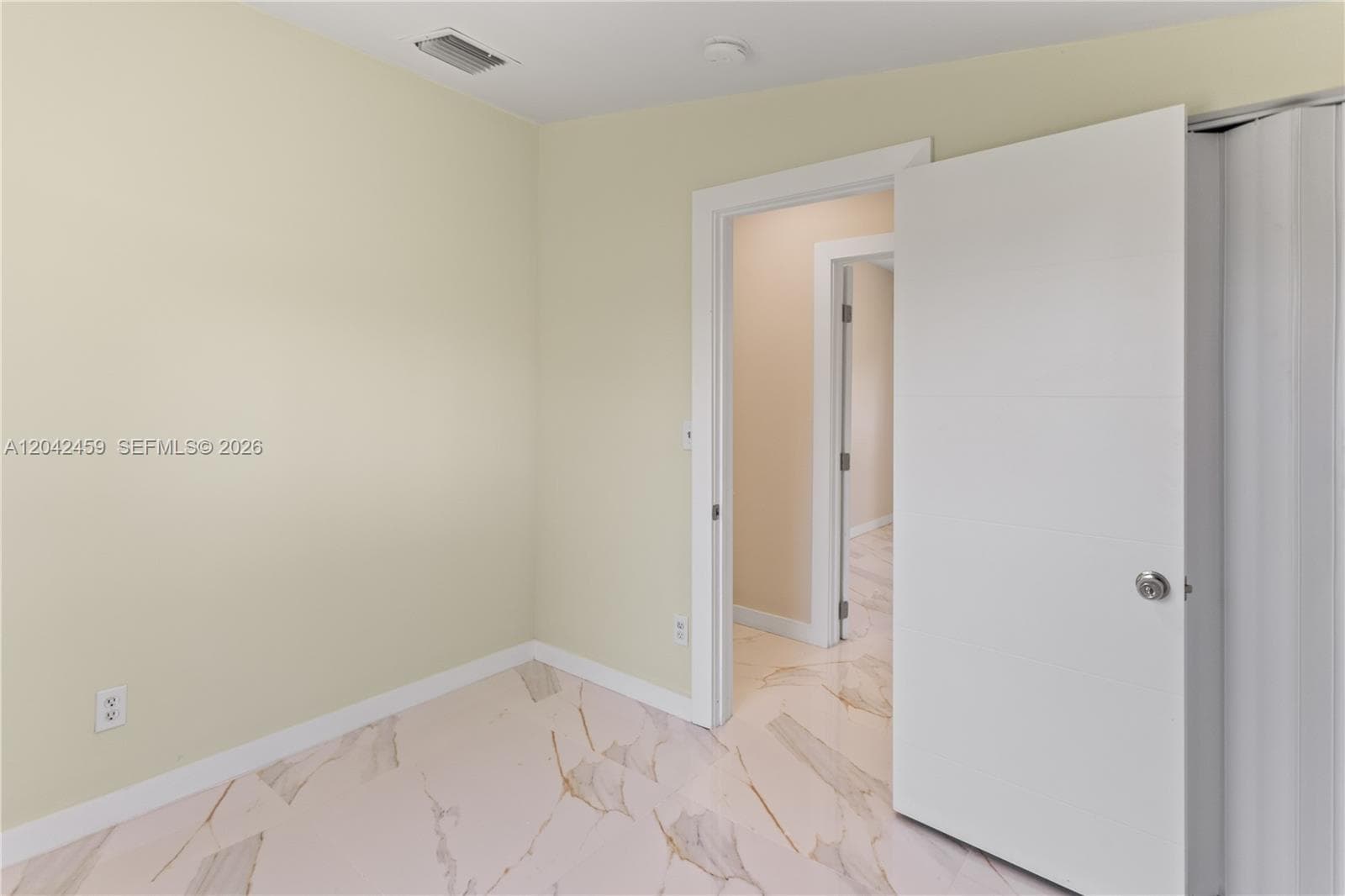 21330 NE 26 AV photo 40