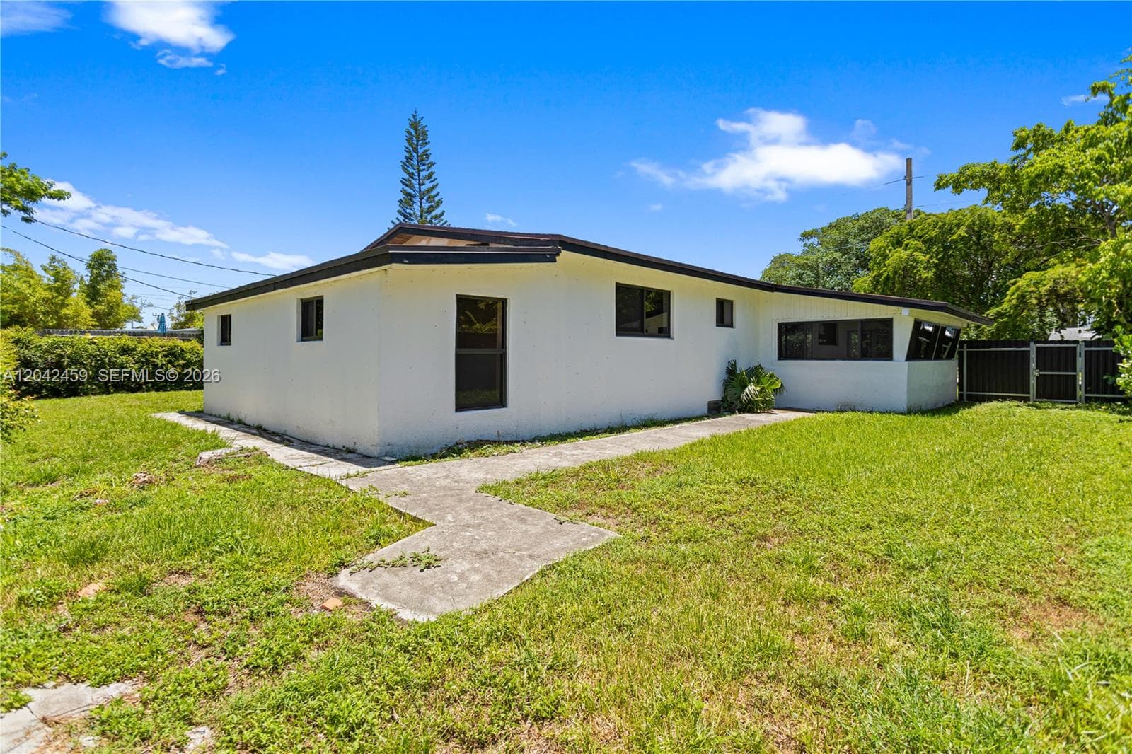 21330 NE 26 AV photo 43