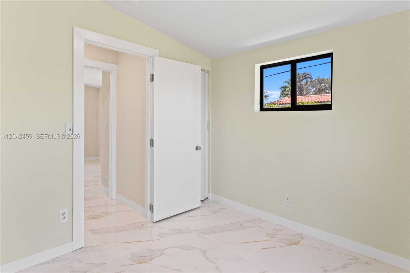 21330 NE 26 AV photo 39