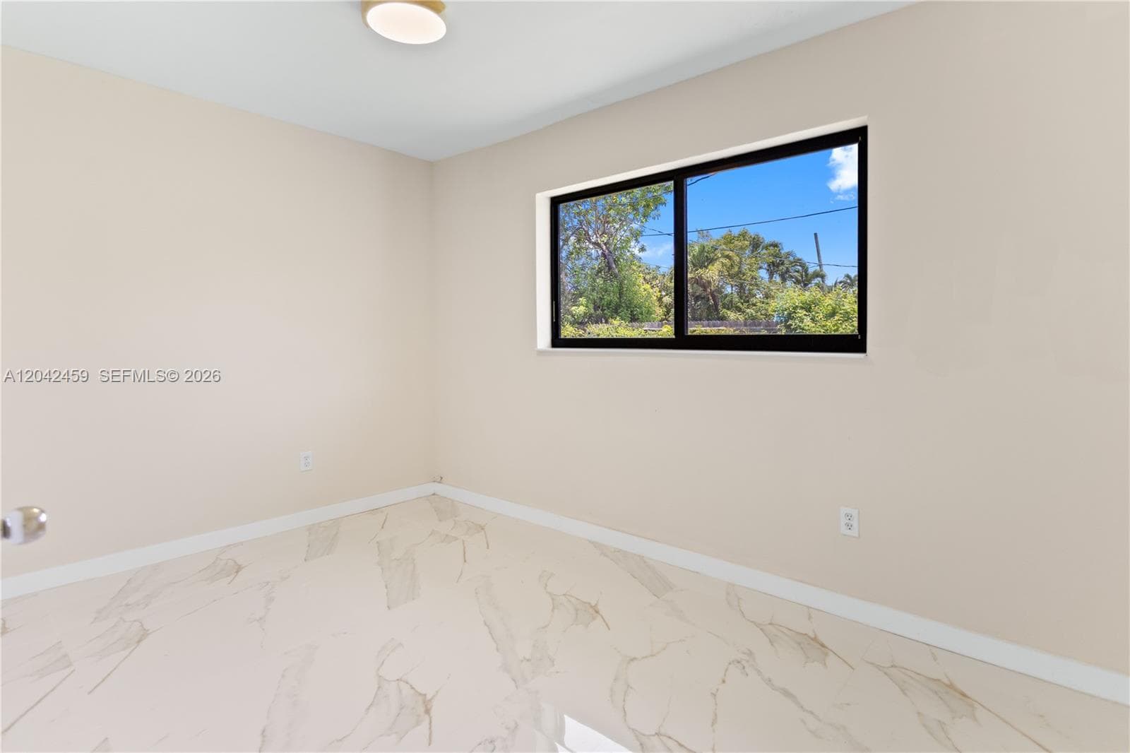 21330 NE 26 AV photo 30