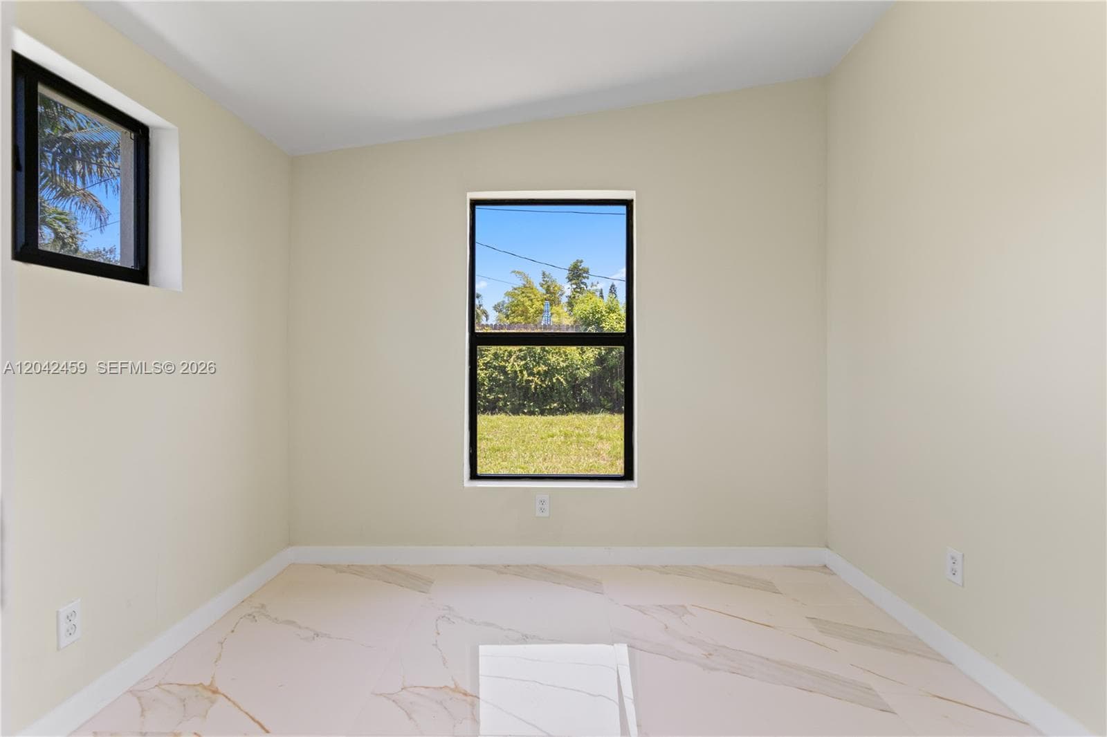 21330 NE 26 AV photo 38