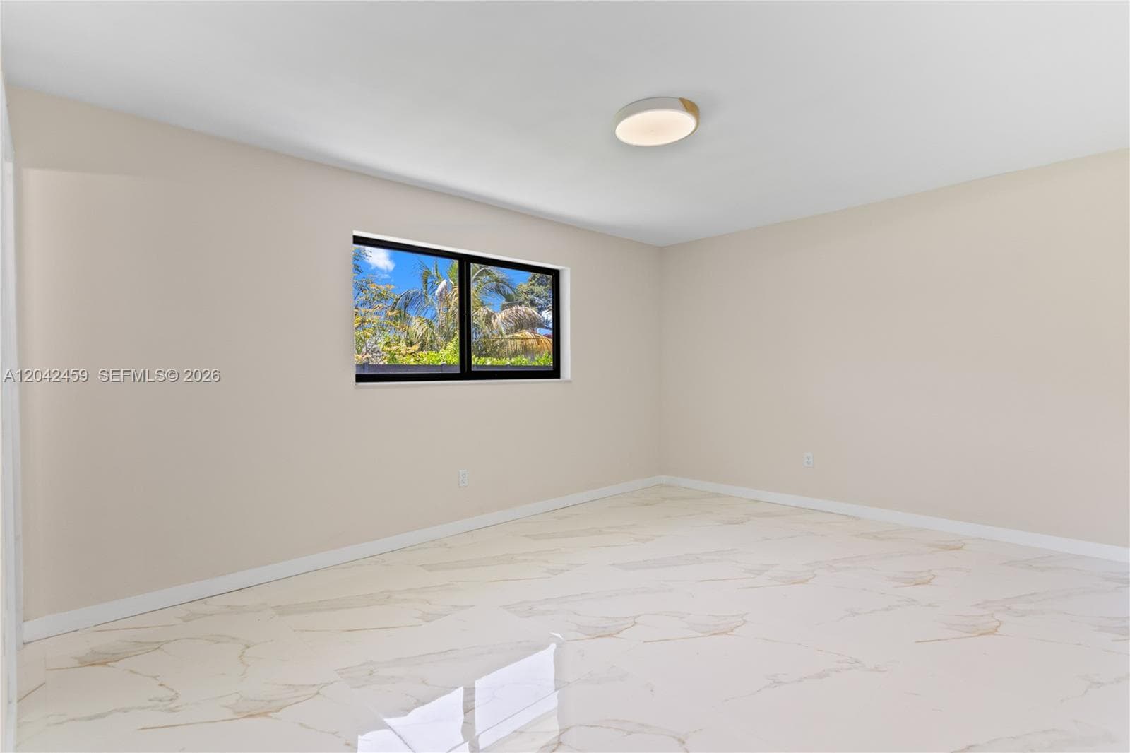 21330 NE 26 AV photo 24