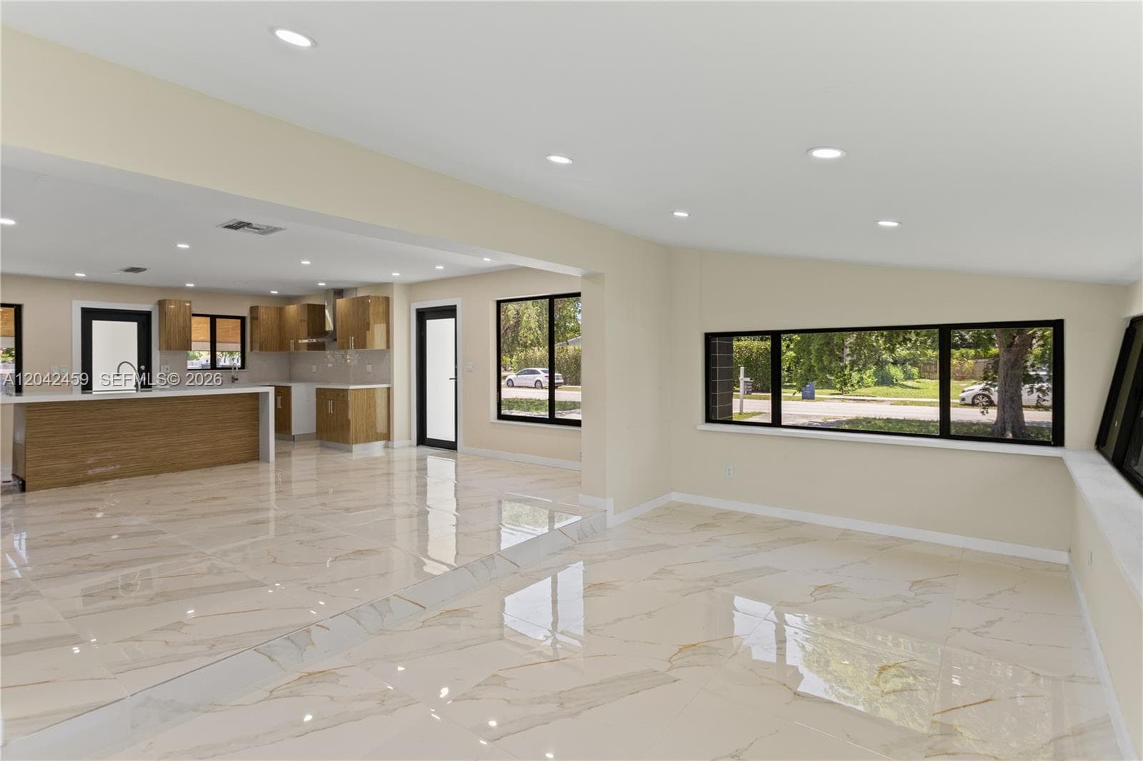 21330 NE 26 AV photo 20
