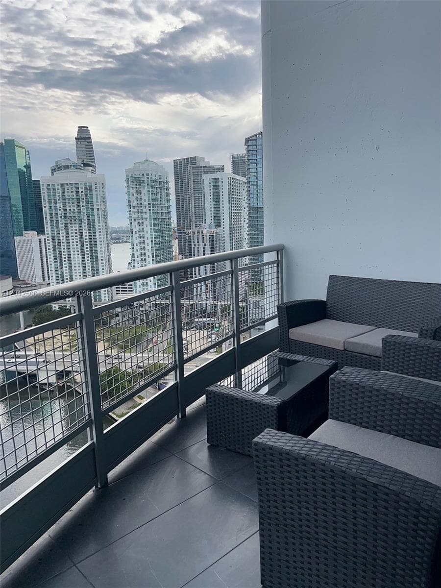 NEO VERTIKA CONDO · #3101 in Miami - Photo 9