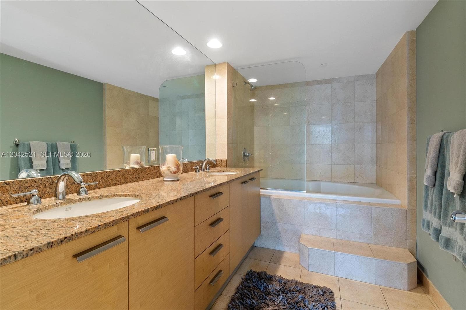 BEACH CLUB THREE CONDO · #608 in Hallandale Beach - Photo 16