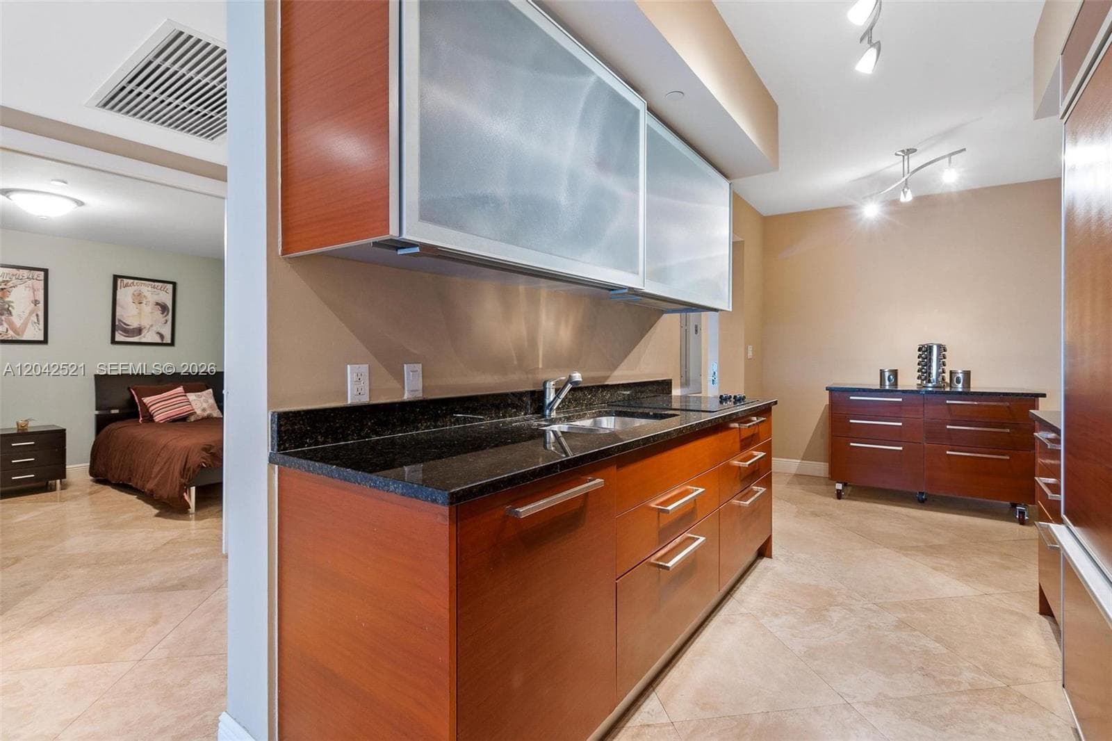 BEACH CLUB THREE CONDO · #608 in Hallandale Beach - Photo 8