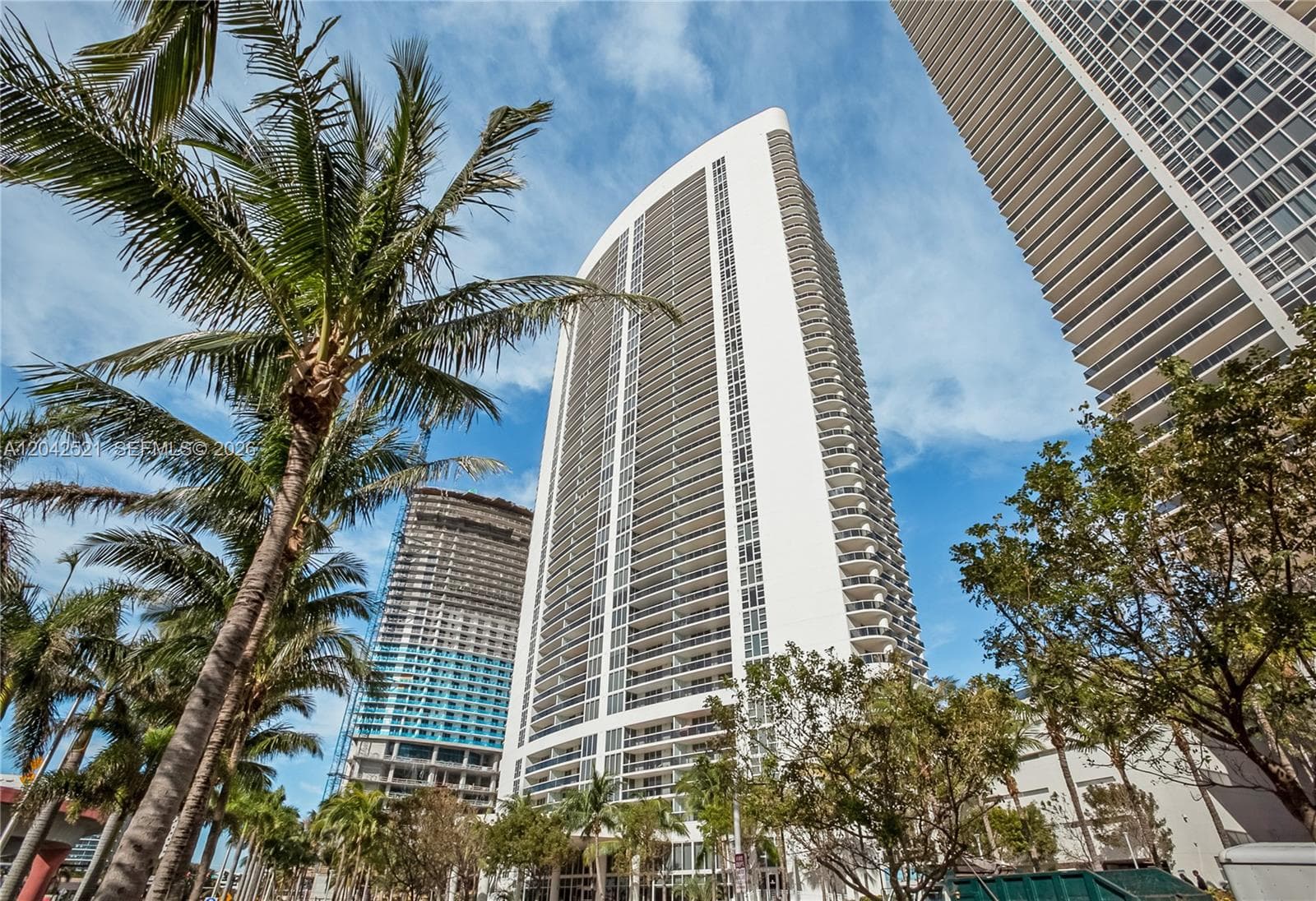 BEACH CLUB THREE CONDO · #608 in Hallandale Beach - Photo 25