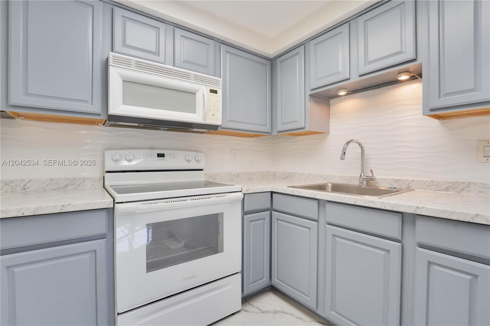 BREAKERS CONDOMINIUM · #102 in Pompano Beach - Photo 8