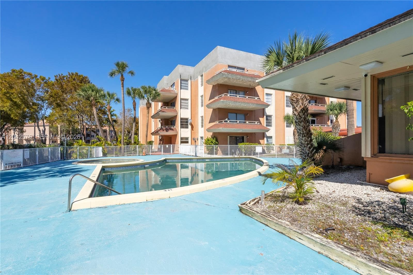 LAKEVIEW GARDENS AT MIAMI · #C2003 in Hialeah - Photo 10