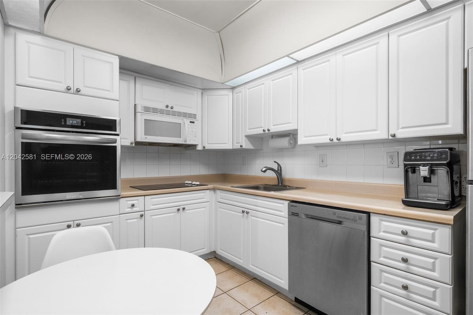 OCEANVIEW BUILDING B COND · #1224 in Sunny Isles Beach - Photo 14