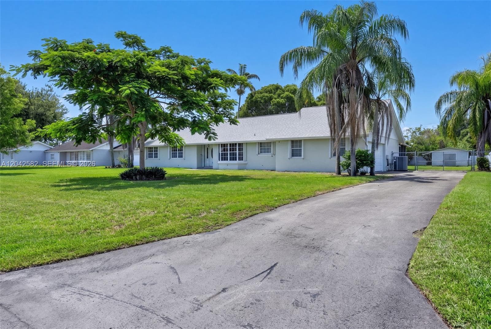 1728 NW 20th St photo 2