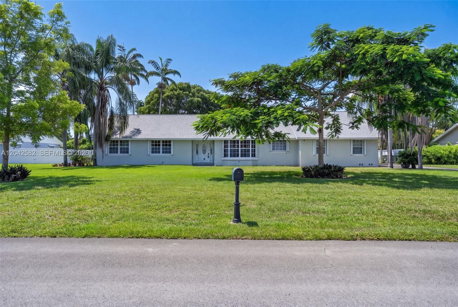 1728 NW 20th St photo 3