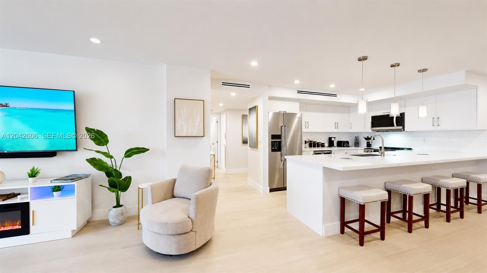 Commodore Club East · #213 in Key Biscayne - Photo 2