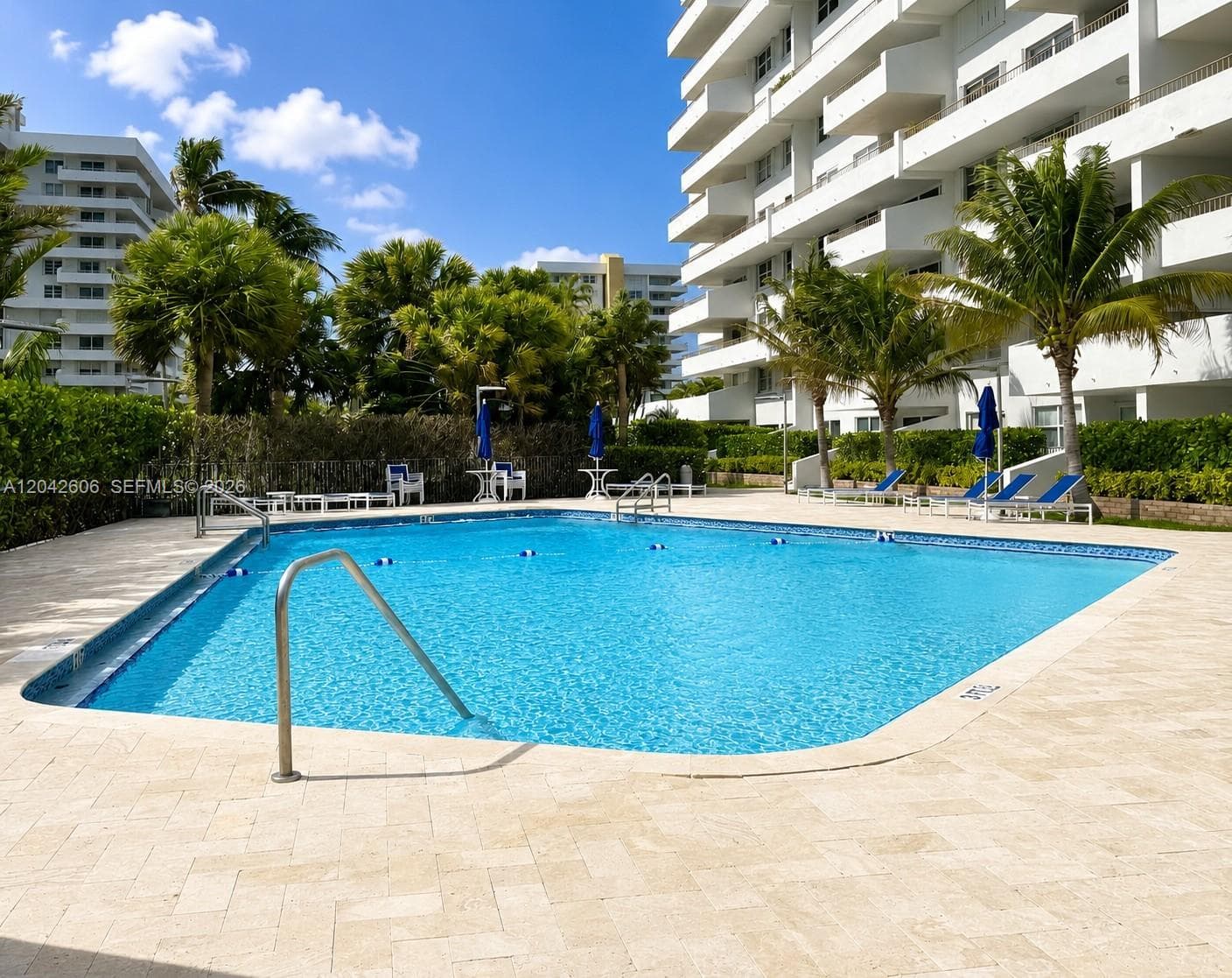 Commodore Club East · #213 in Key Biscayne - Photo 21