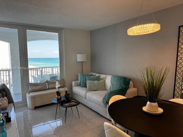 THE CARRIAGE HOUSE CONDO · #909 in Miami Beach - Photo 17