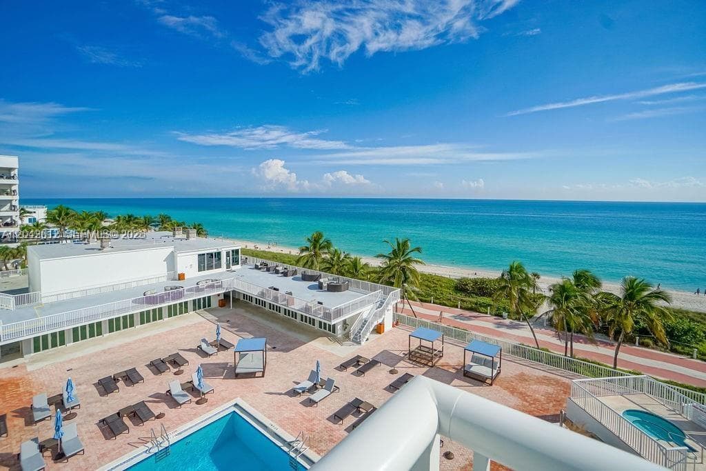 THE CARRIAGE HOUSE CONDO · #909 in Miami Beach - Photo 11
