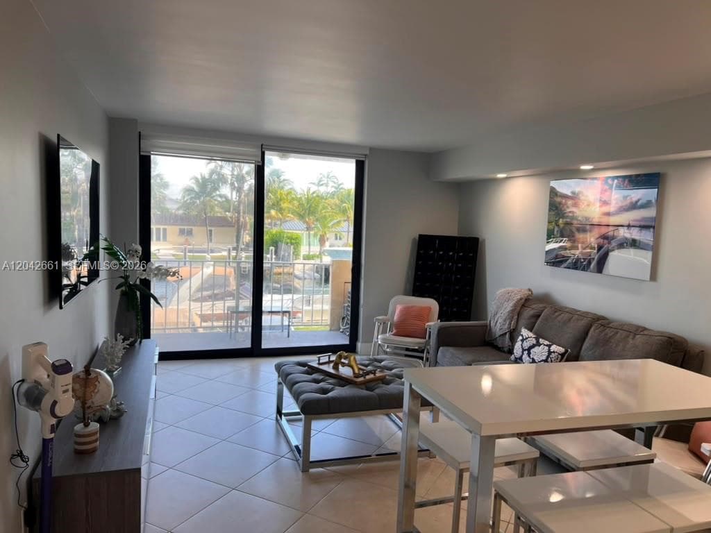 VECINO DEL MAR CONDO · #209 in North Miami - Photo 6