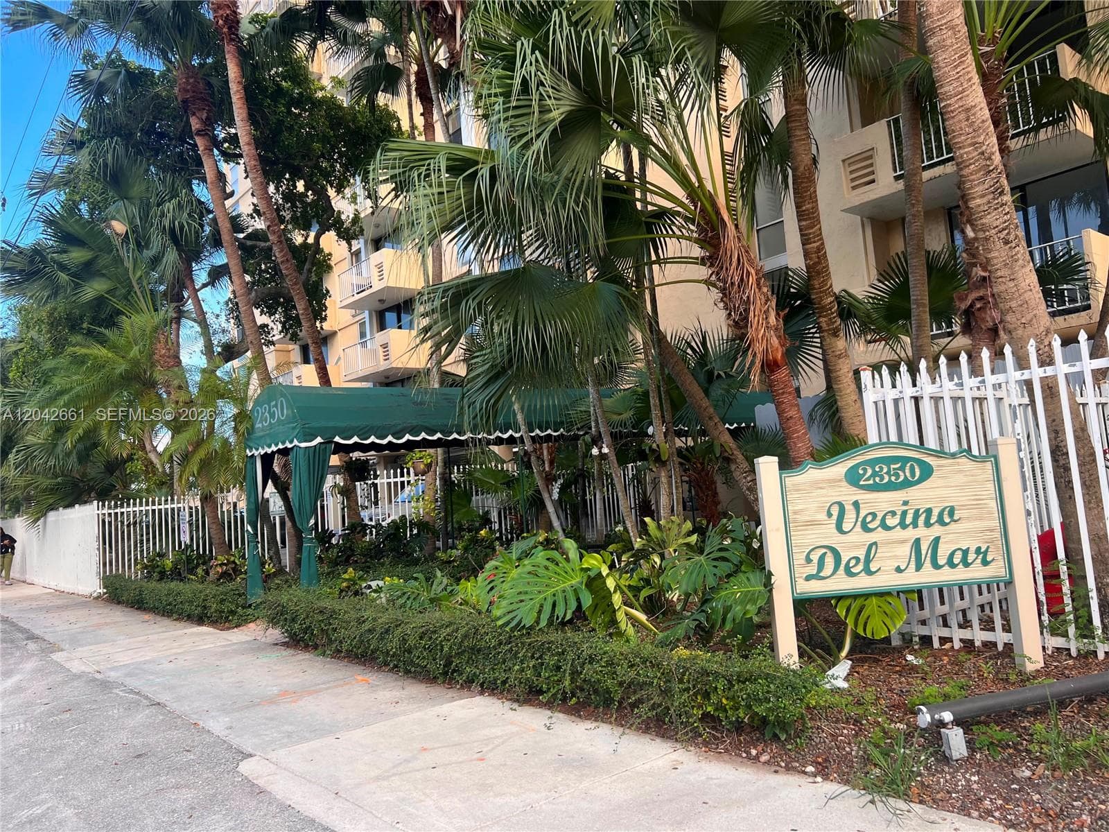 VECINO DEL MAR CONDO · #209 in North Miami - Photo 1