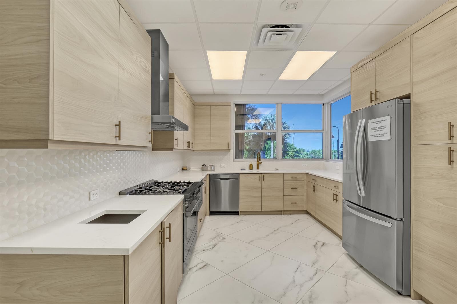 5200 N Ocean (28)