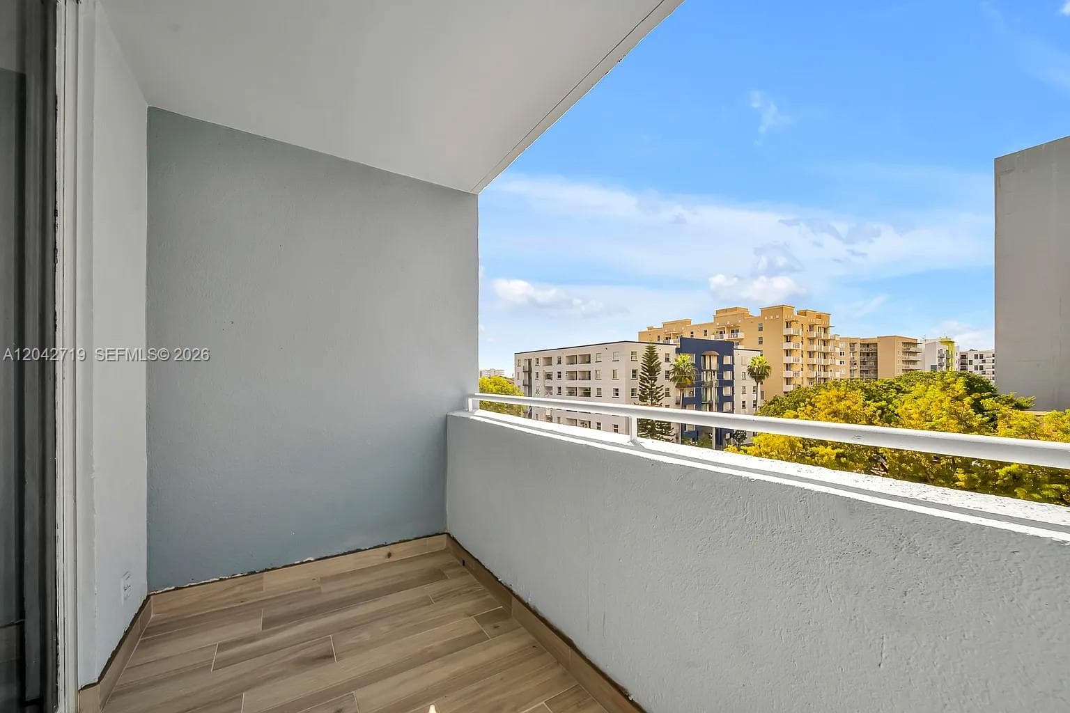 RIOPLAZA CONDOMINIUM NORT · #502 in Miami - Photo 24
