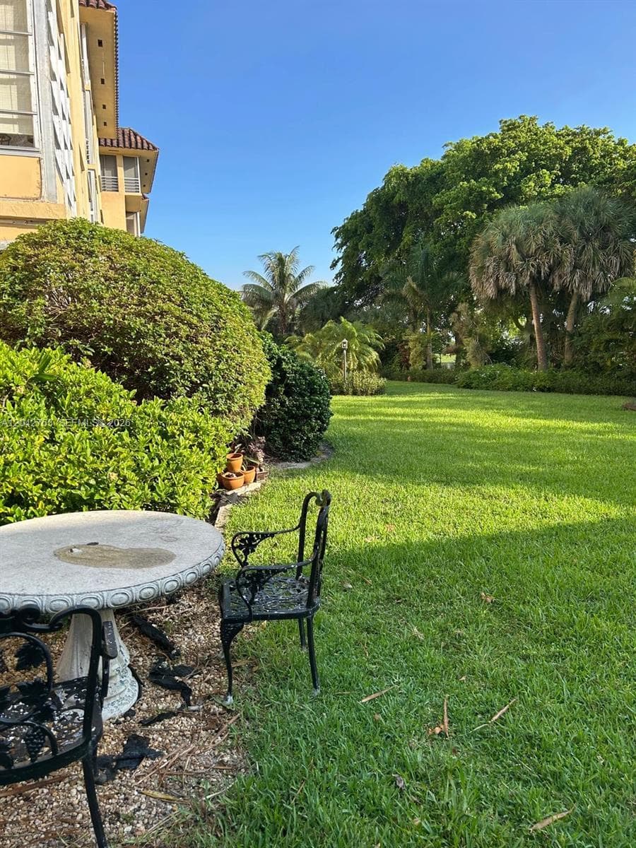 CRYSTAL LAKE CONDO 4100 · #111 in Deerfield Beach - Photo 17