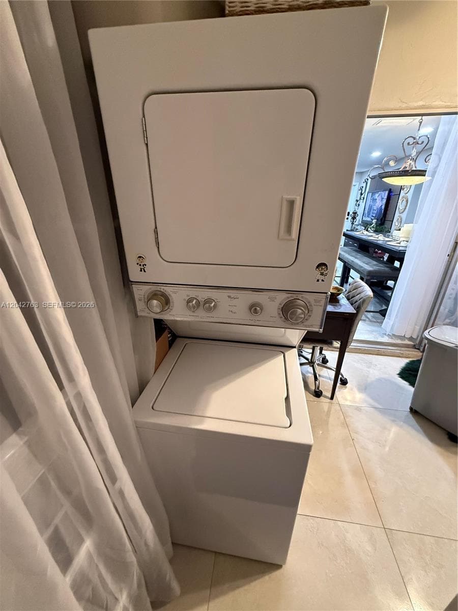 CRYSTAL LAKE CONDO 4100 · #111 in Deerfield Beach - Photo 15