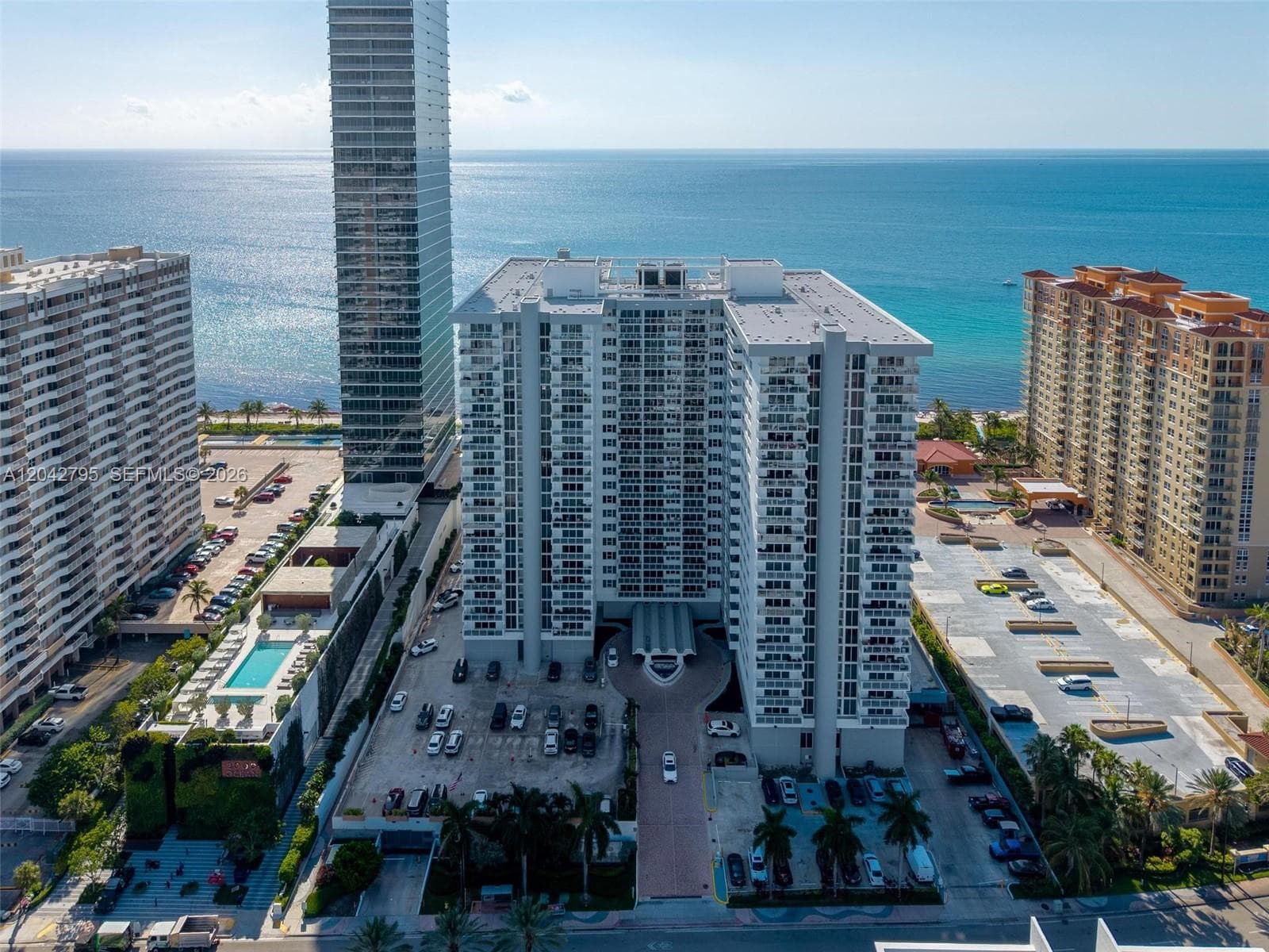 PARKER PLAZA · #816 in Hallandale Beach - Photo 16