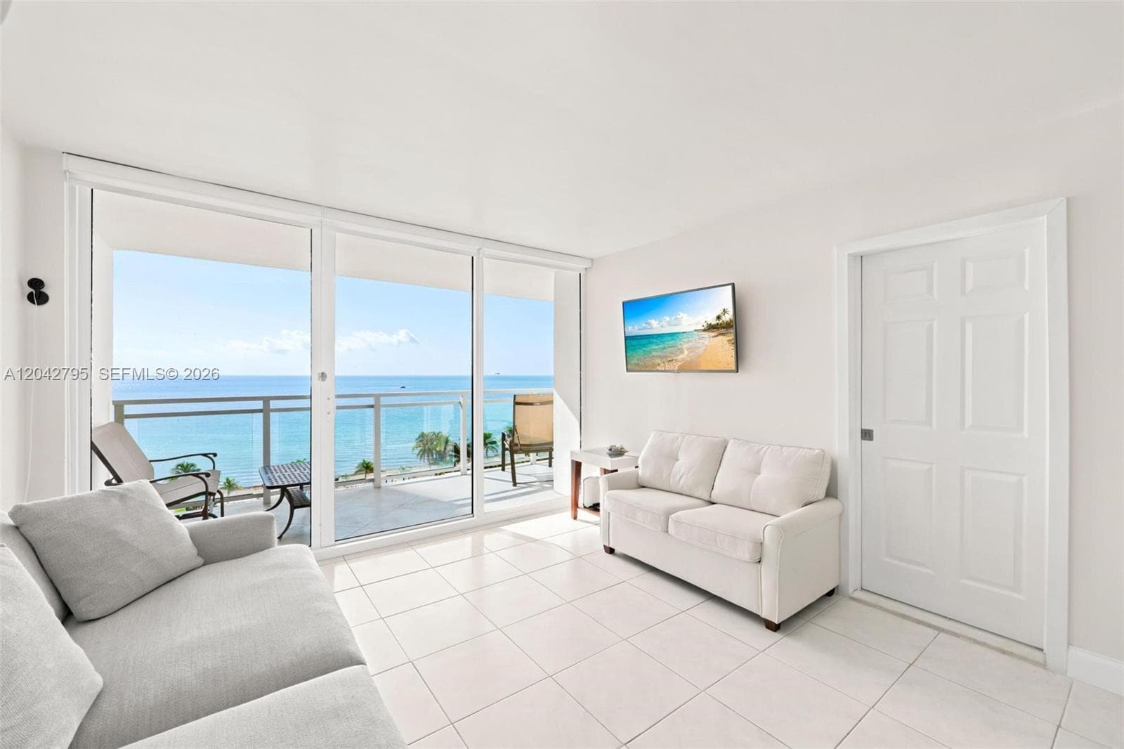PARKER PLAZA · #816 in Hallandale Beach - Photo 3